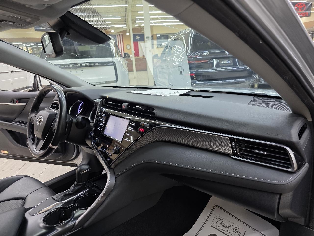 Toyota Camry XLE 2019