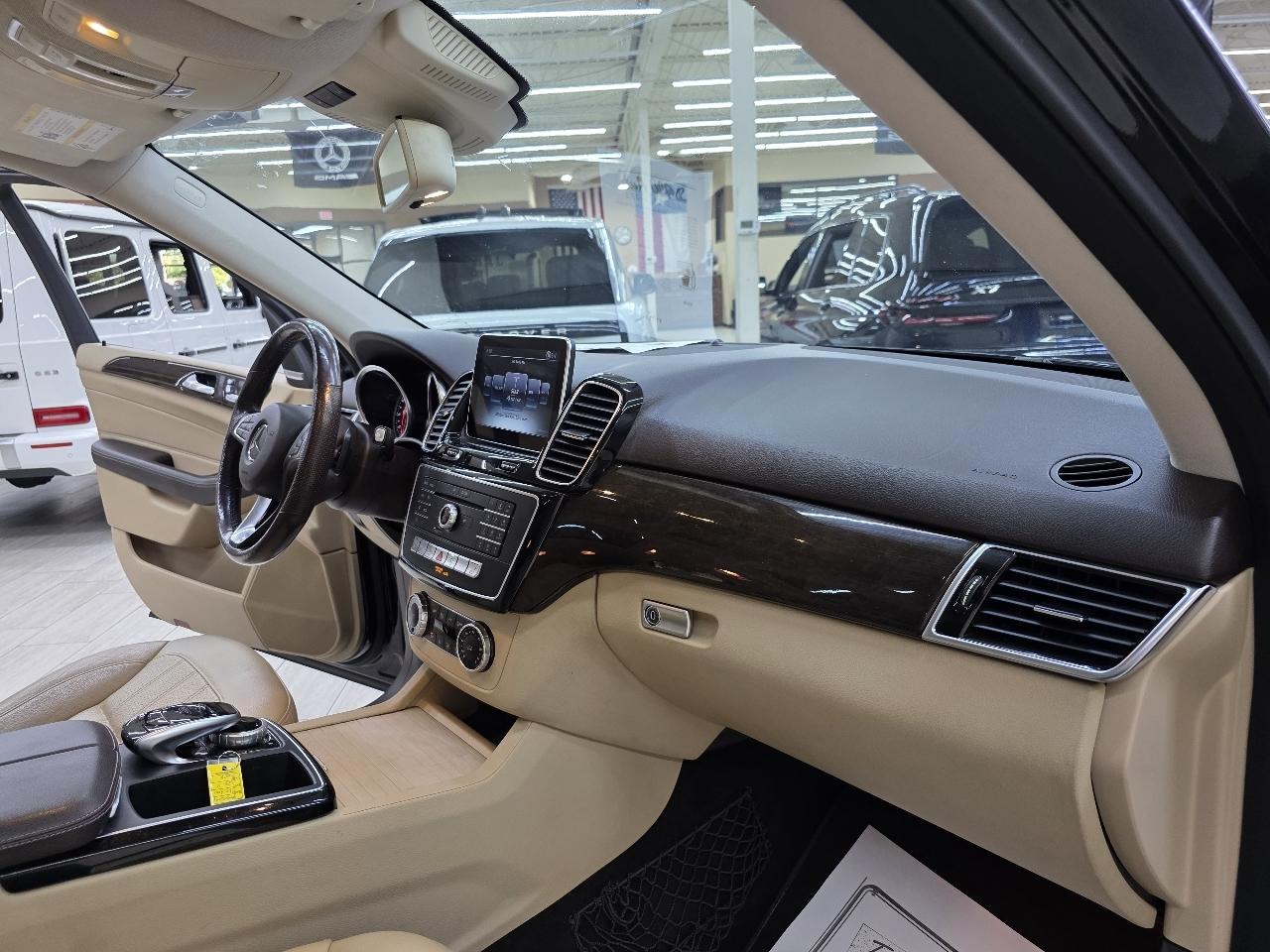 Mercedes-Benz GLE-Class GLE300D 4MATIC 2016