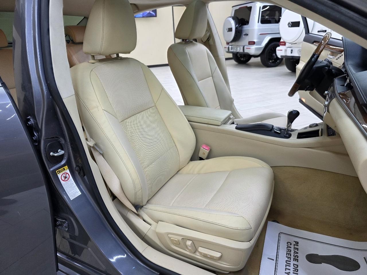 Lexus ES 300h Sedan 2013