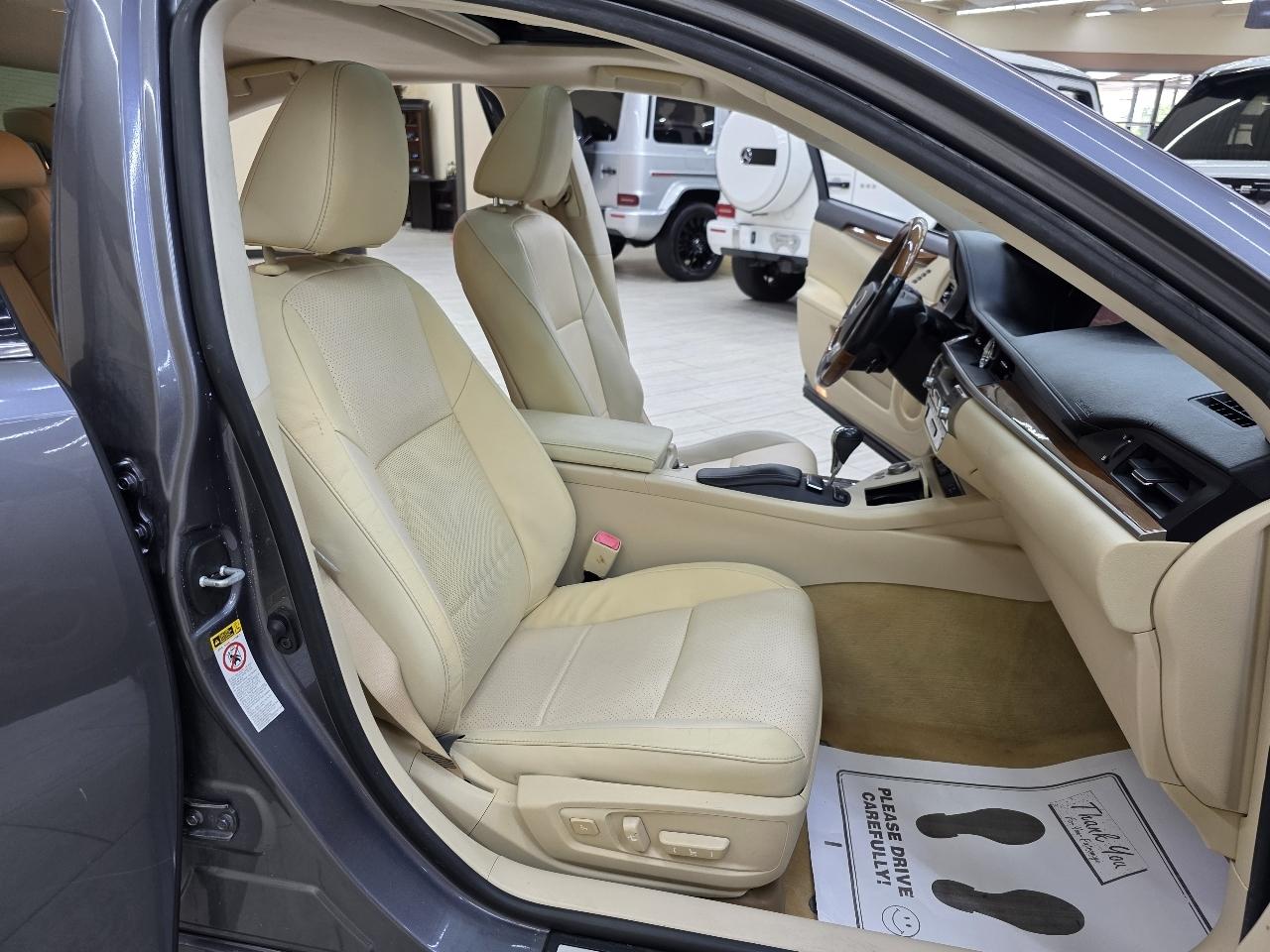 Lexus ES 300h Sedan 2013