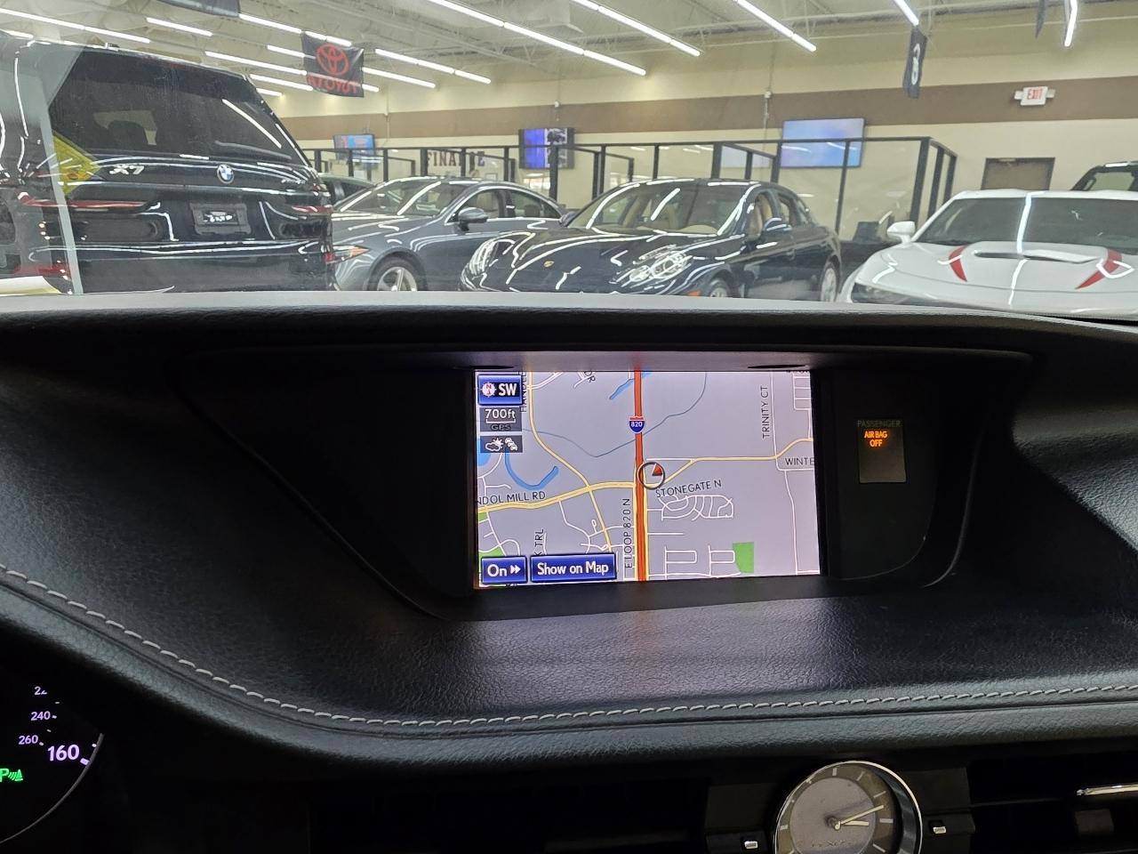 Lexus ES 300h Sedan 2013