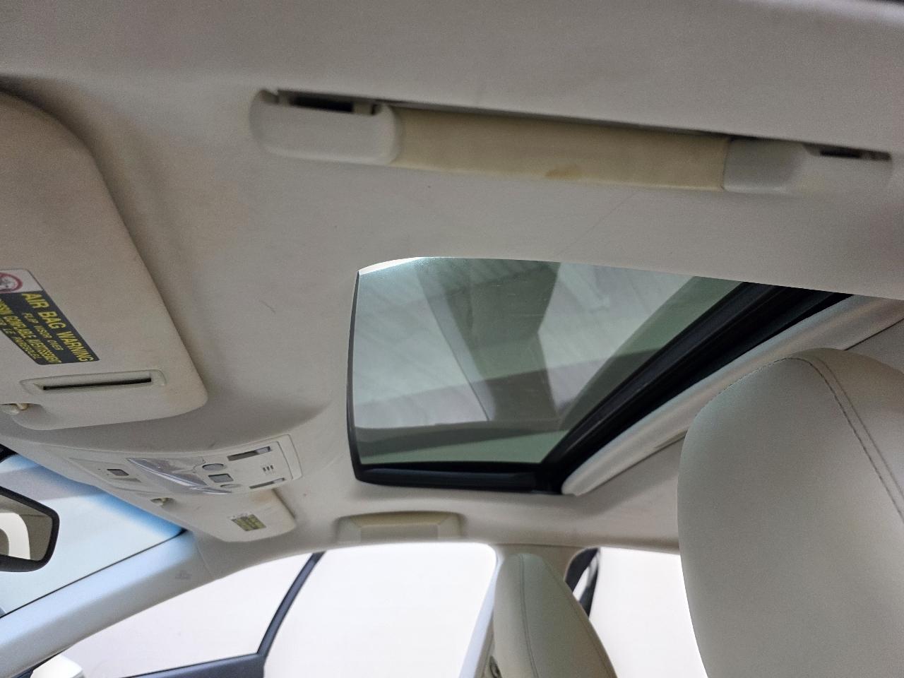Lexus ES 300h Sedan 2013