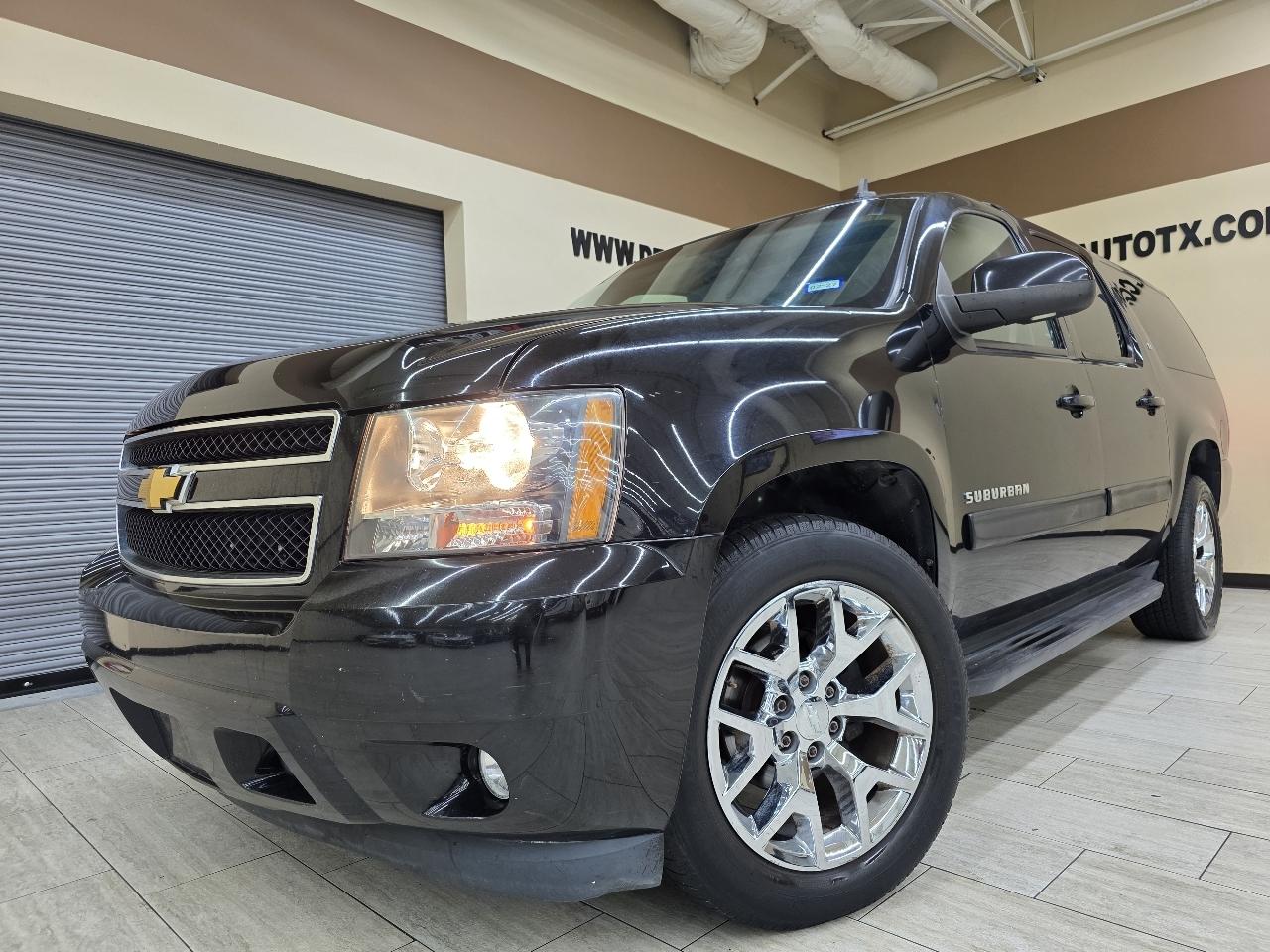 Chevrolet Suburban LT 1500 2WD 2013