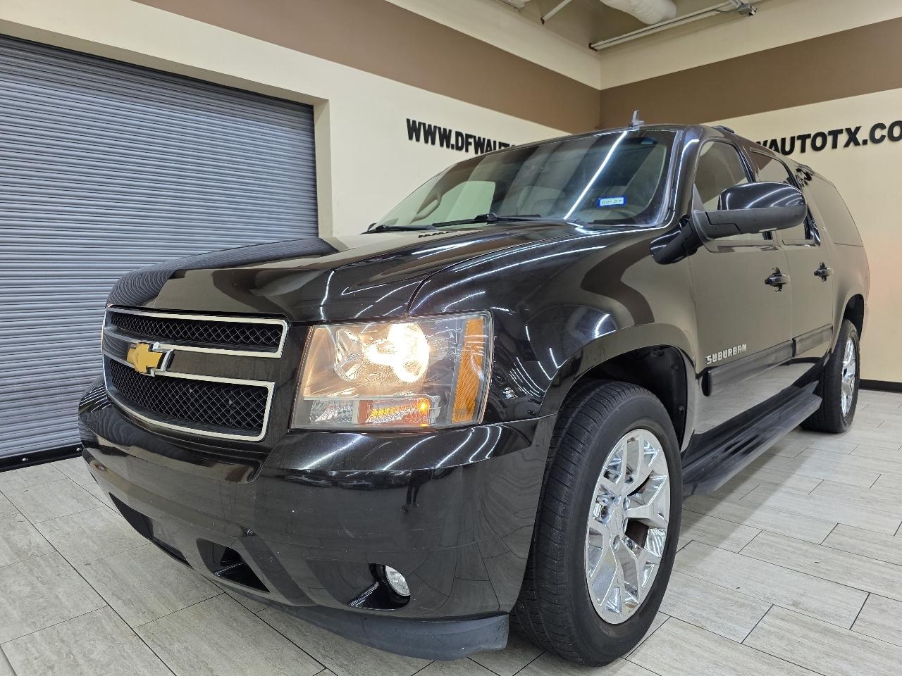 Chevrolet Suburban LT 1500 2WD 2013