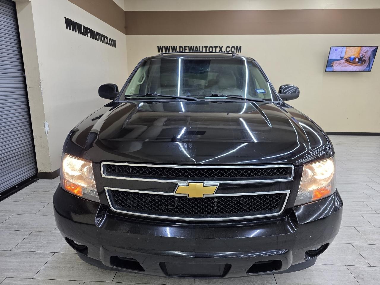 Chevrolet Suburban LT 1500 2WD 2013