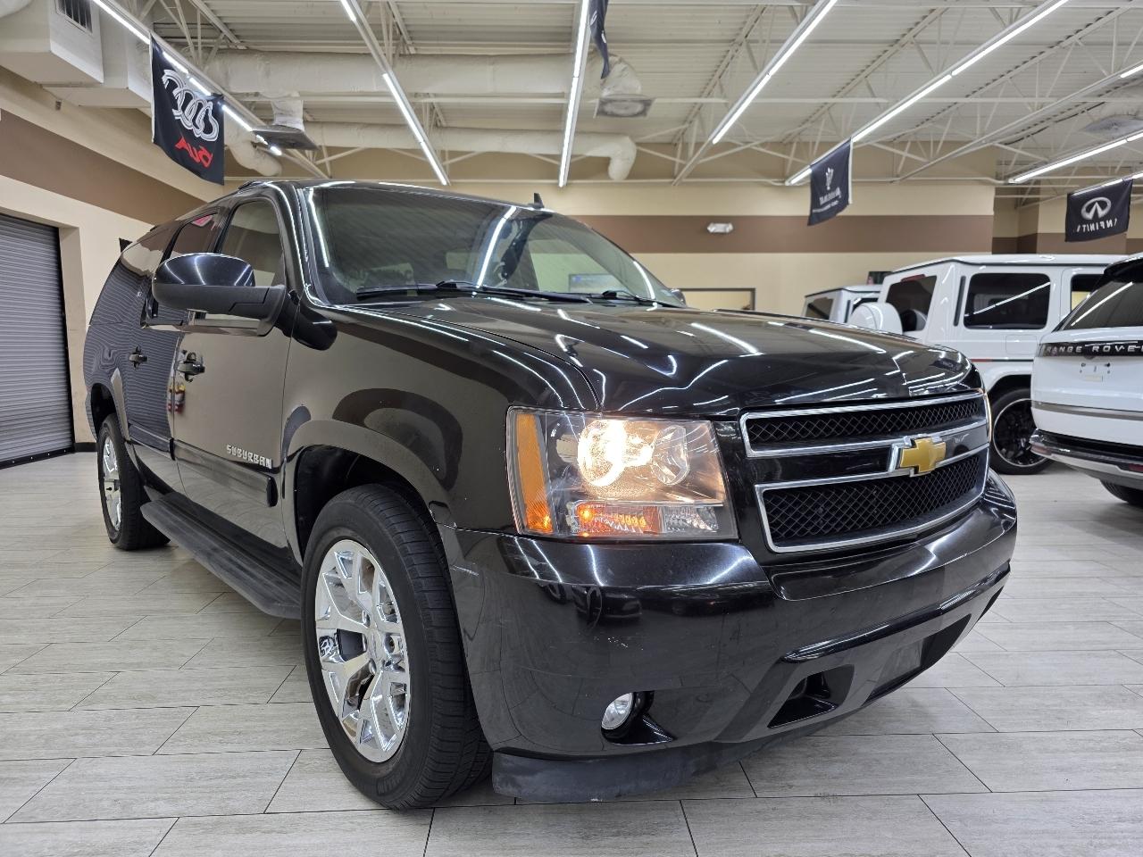 Chevrolet Suburban LT 1500 2WD 2013
