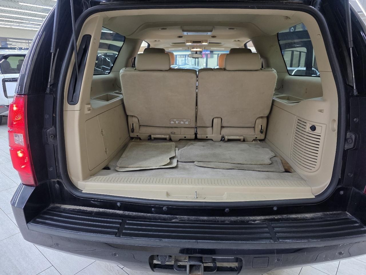 Chevrolet Suburban LT 1500 2WD 2013