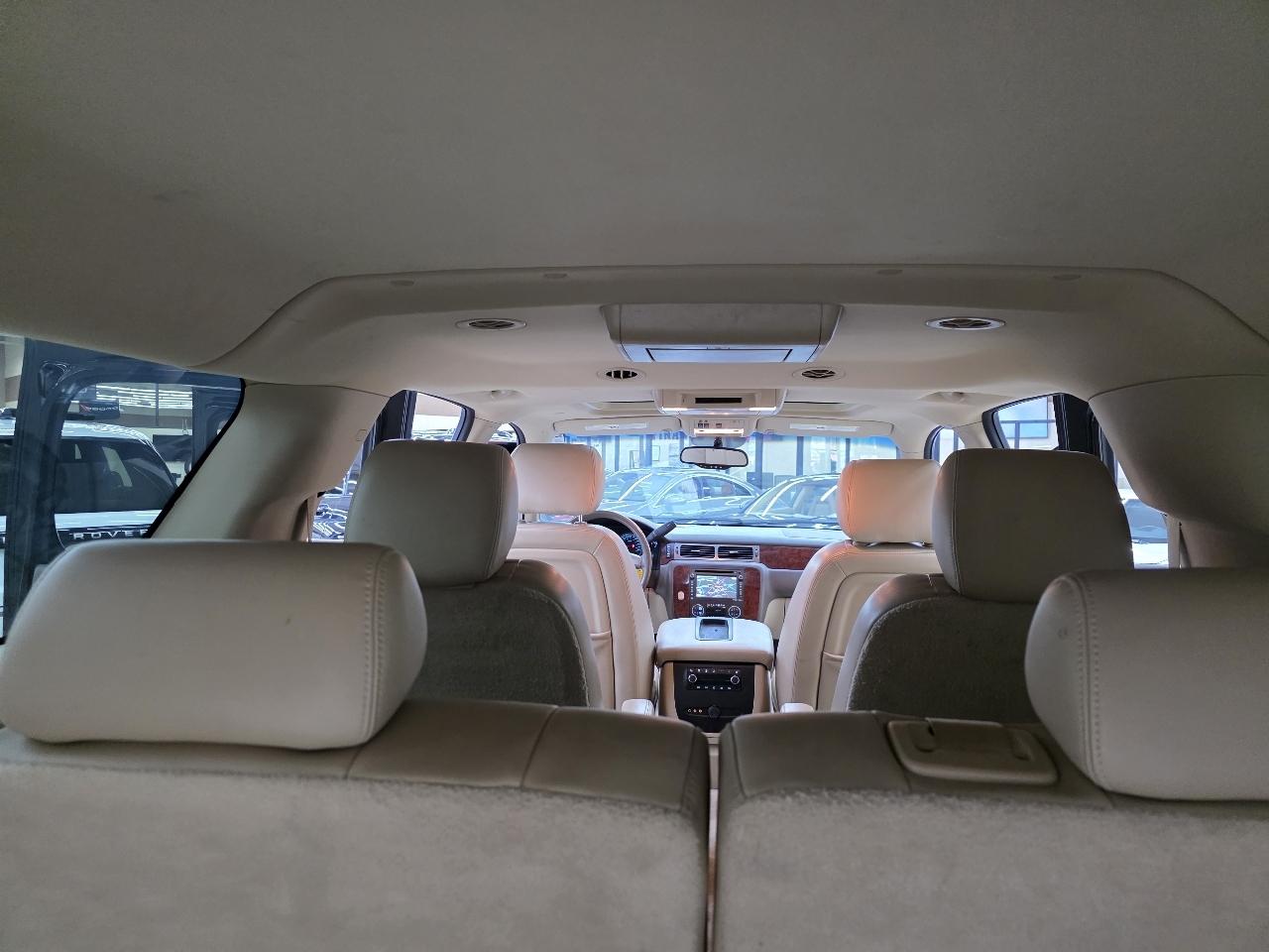 Chevrolet Suburban LT 1500 2WD 2013