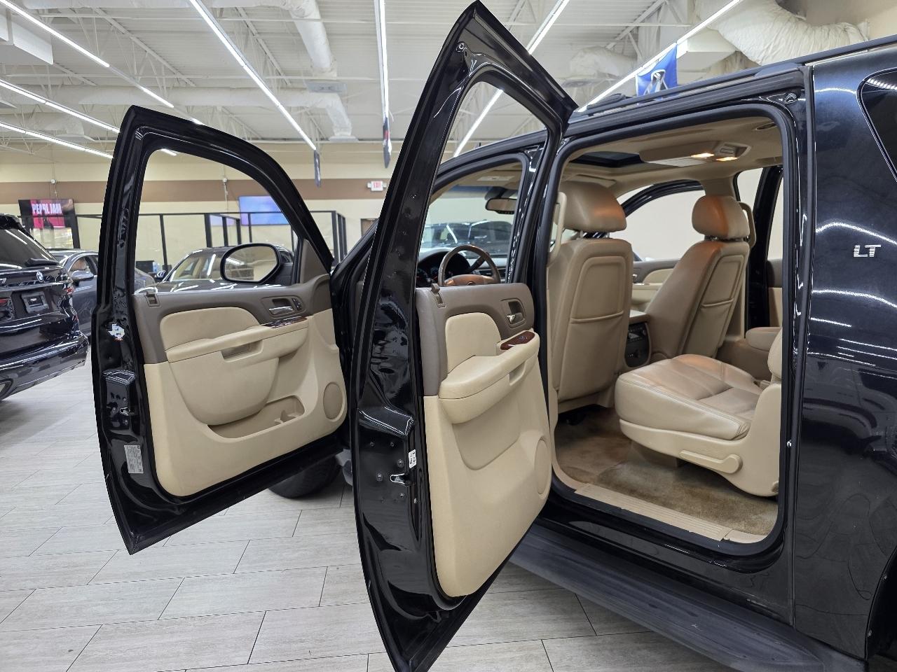 Chevrolet Suburban LT 1500 2WD 2013