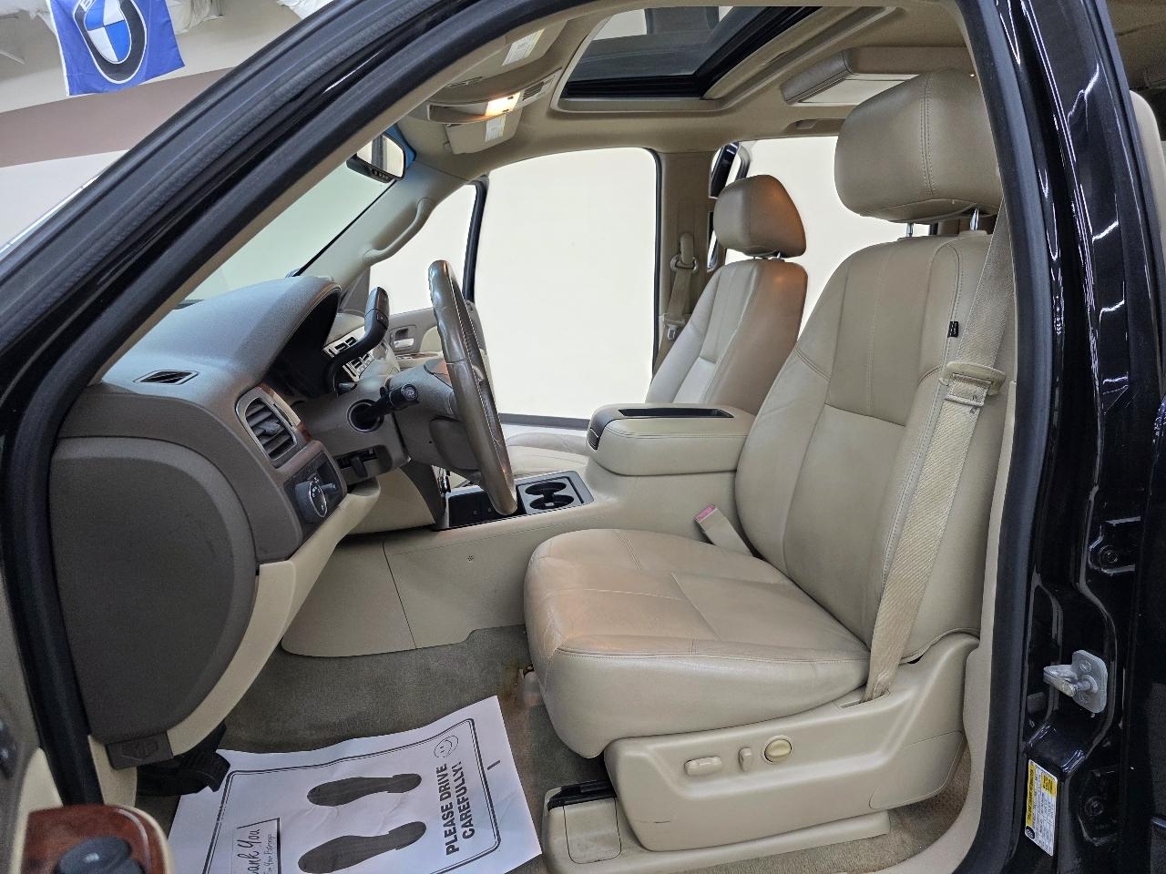 Chevrolet Suburban LT 1500 2WD 2013