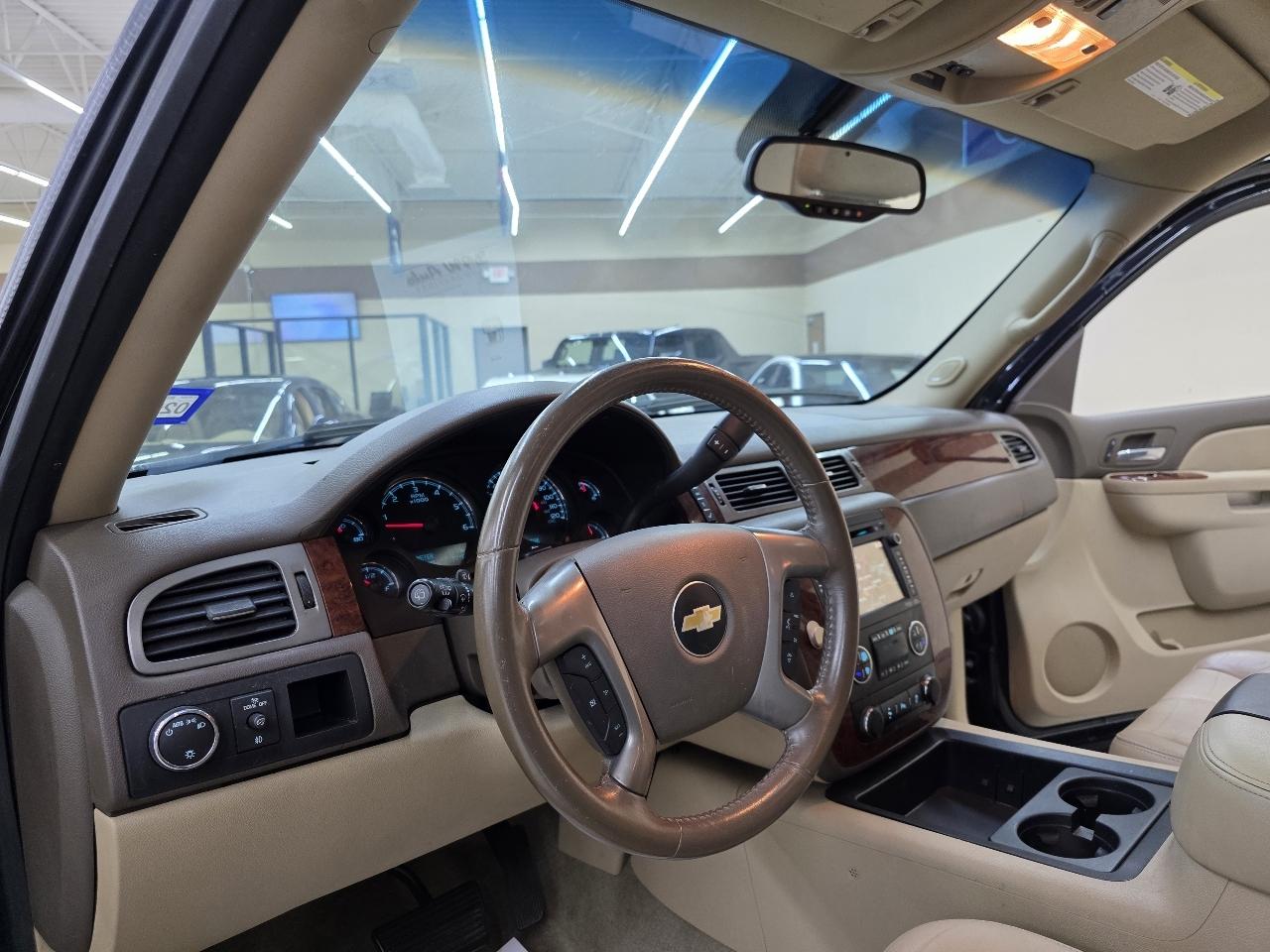 Chevrolet Suburban LT 1500 2WD 2013