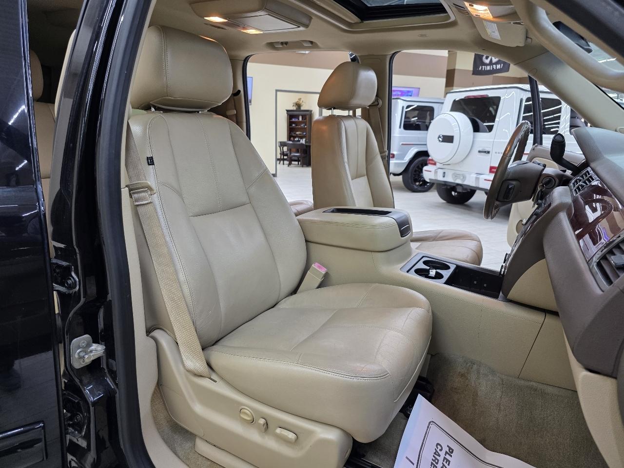 Chevrolet Suburban LT 1500 2WD 2013