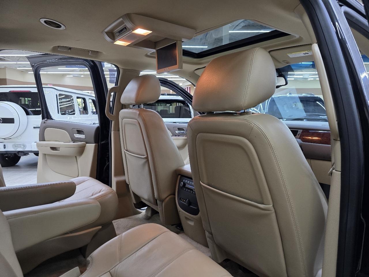 Chevrolet Suburban LT 1500 2WD 2013
