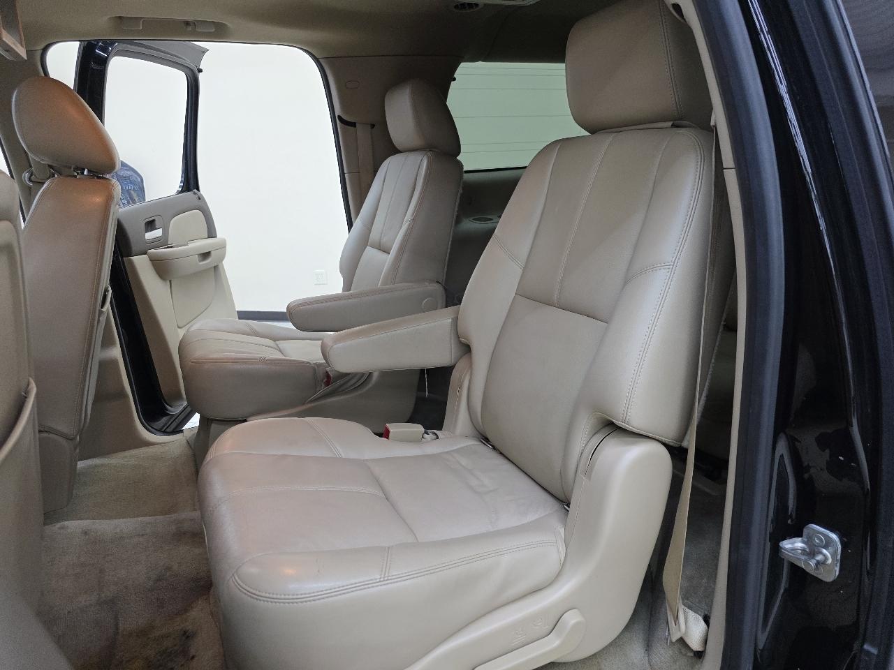 Chevrolet Suburban LT 1500 2WD 2013