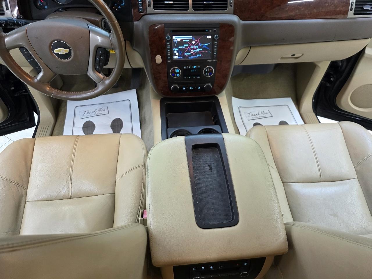 Chevrolet Suburban LT 1500 2WD 2013