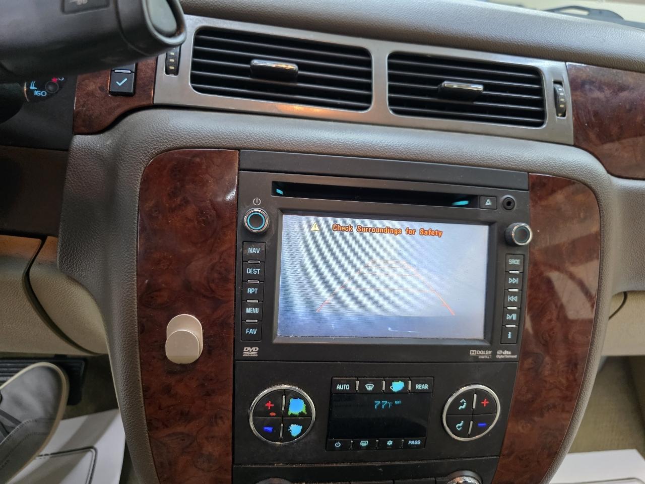 Chevrolet Suburban LT 1500 2WD 2013