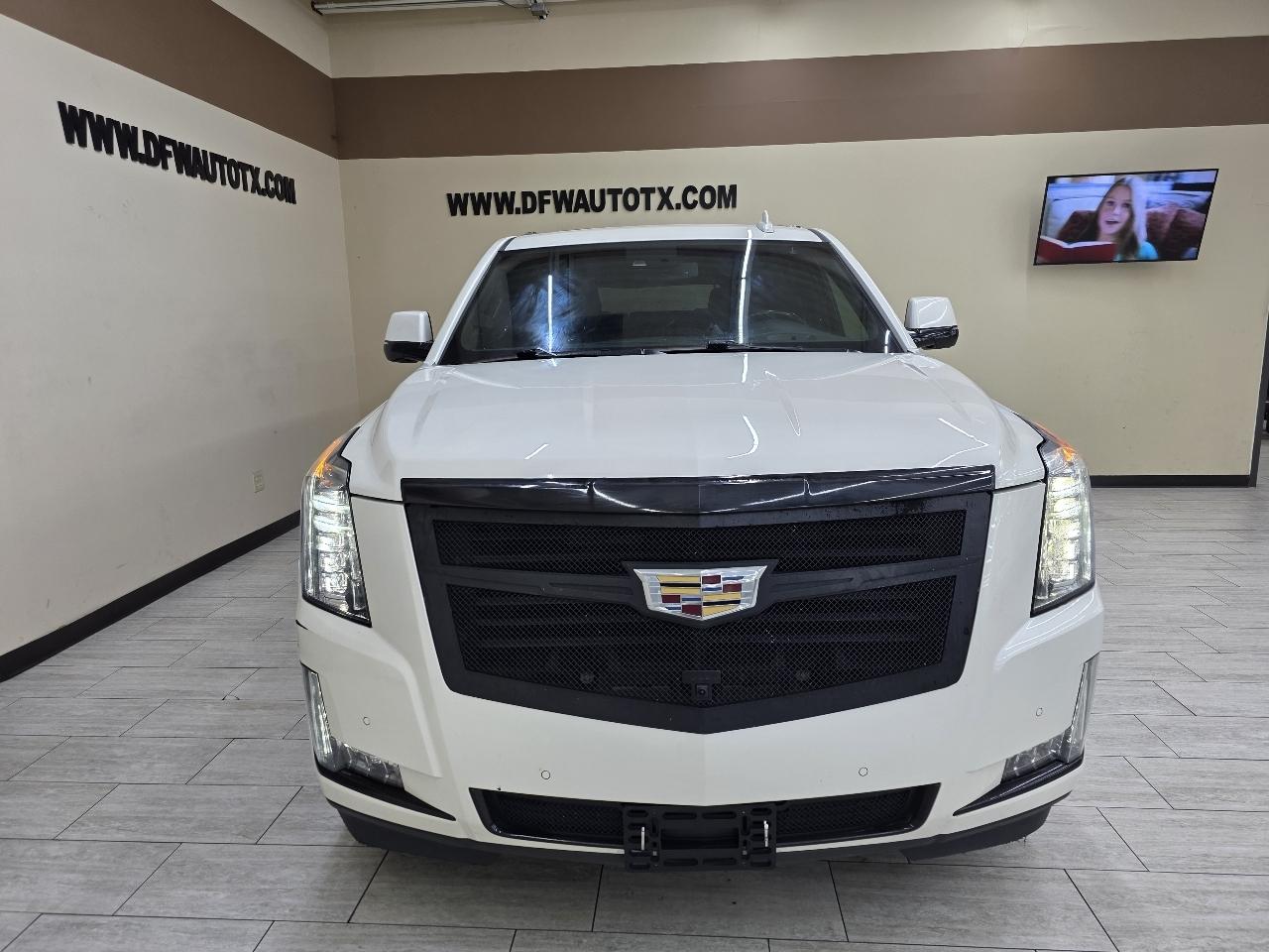 Cadillac Escalade Platinum 4WD 2015