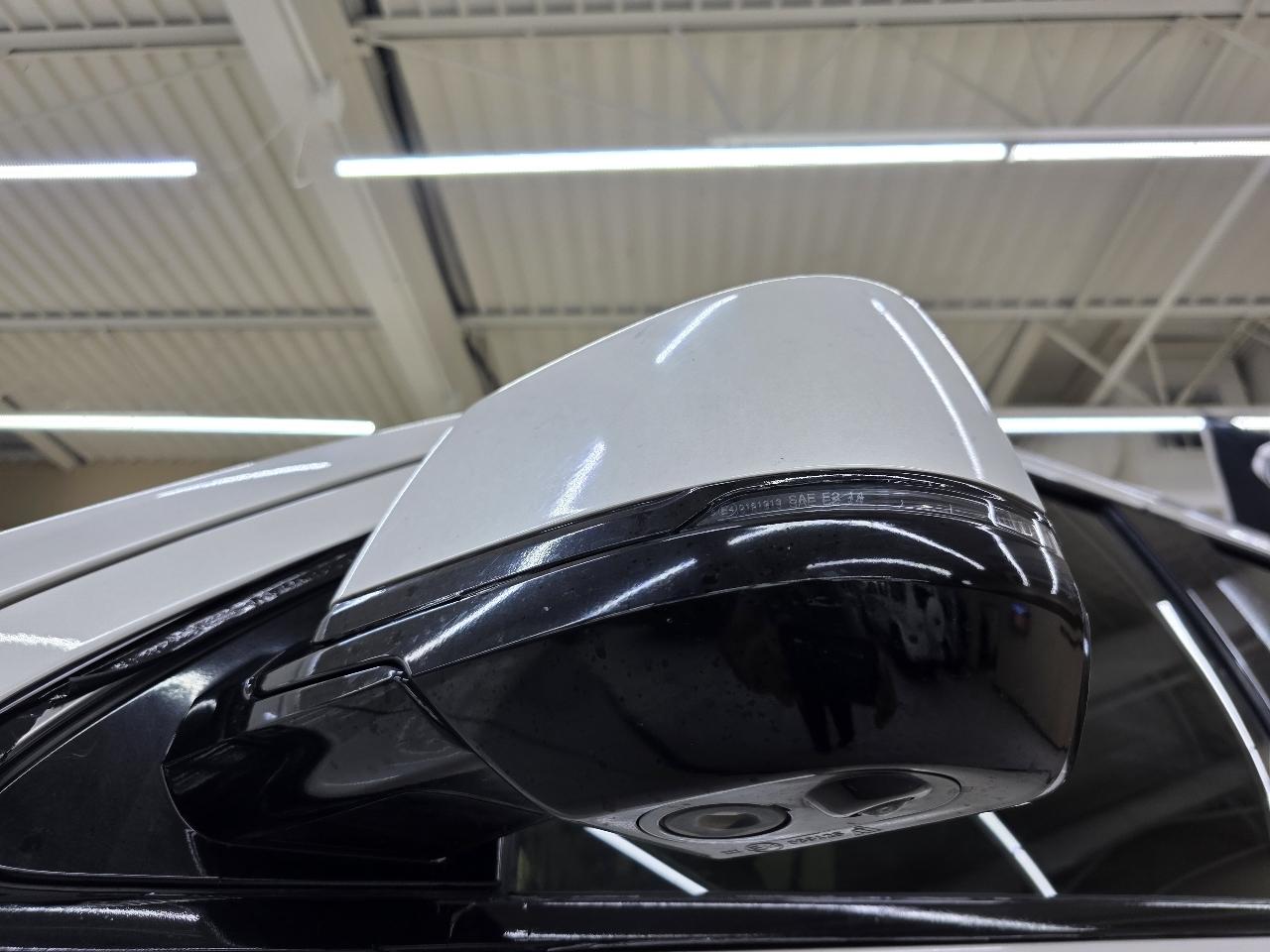 Cadillac Escalade Platinum 4WD 2015
