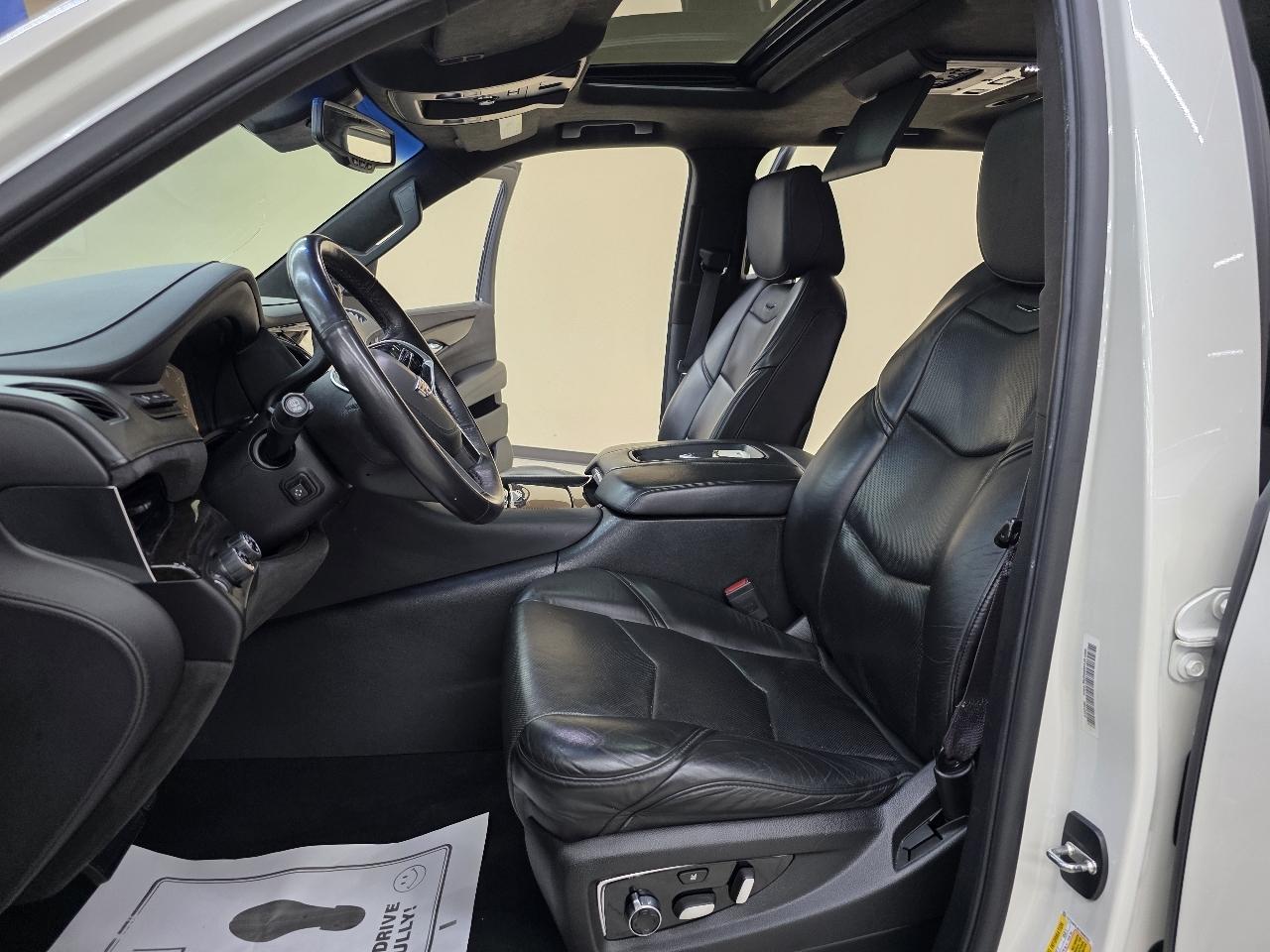 Cadillac Escalade Platinum 4WD 2015