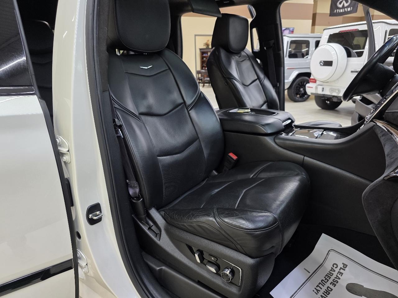 Cadillac Escalade Platinum 4WD 2015