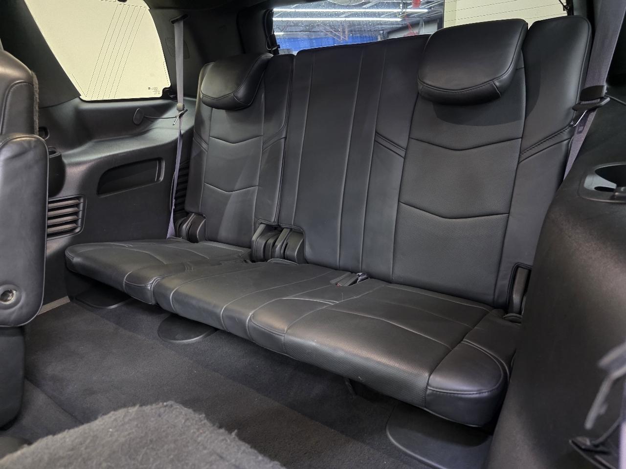 Cadillac Escalade Platinum 4WD 2015