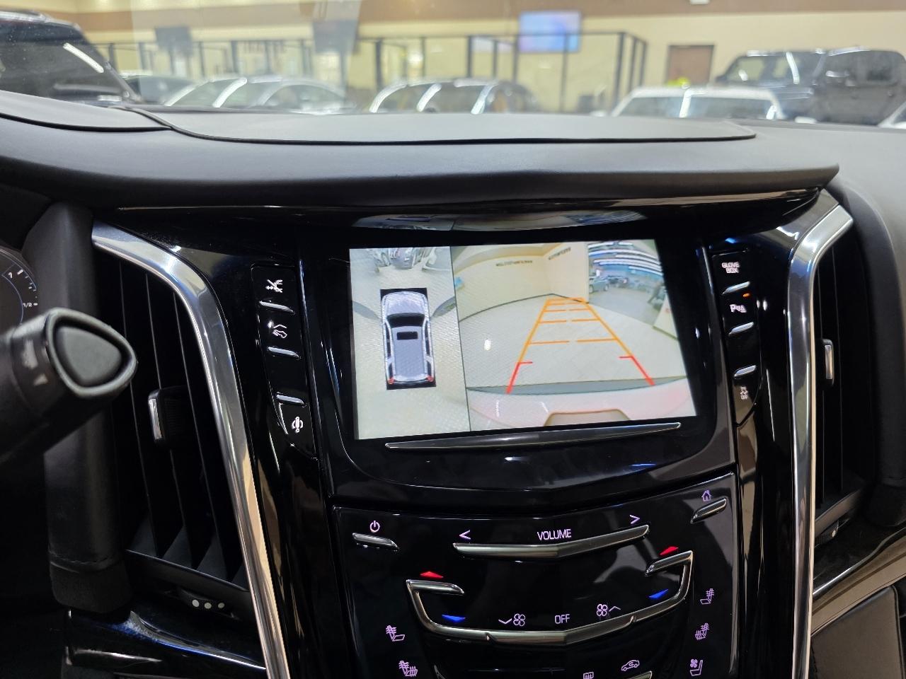 Cadillac Escalade Platinum 4WD 2015