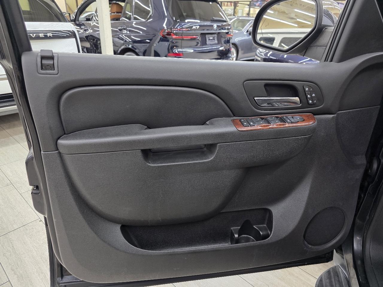 Chevrolet Suburban LTZ 1500 2WD 2014