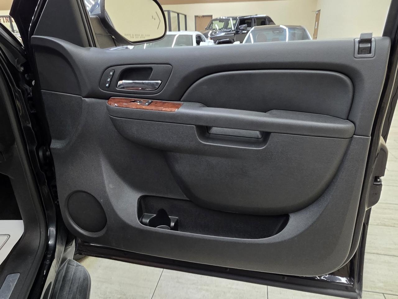 Chevrolet Suburban LTZ 1500 2WD 2014