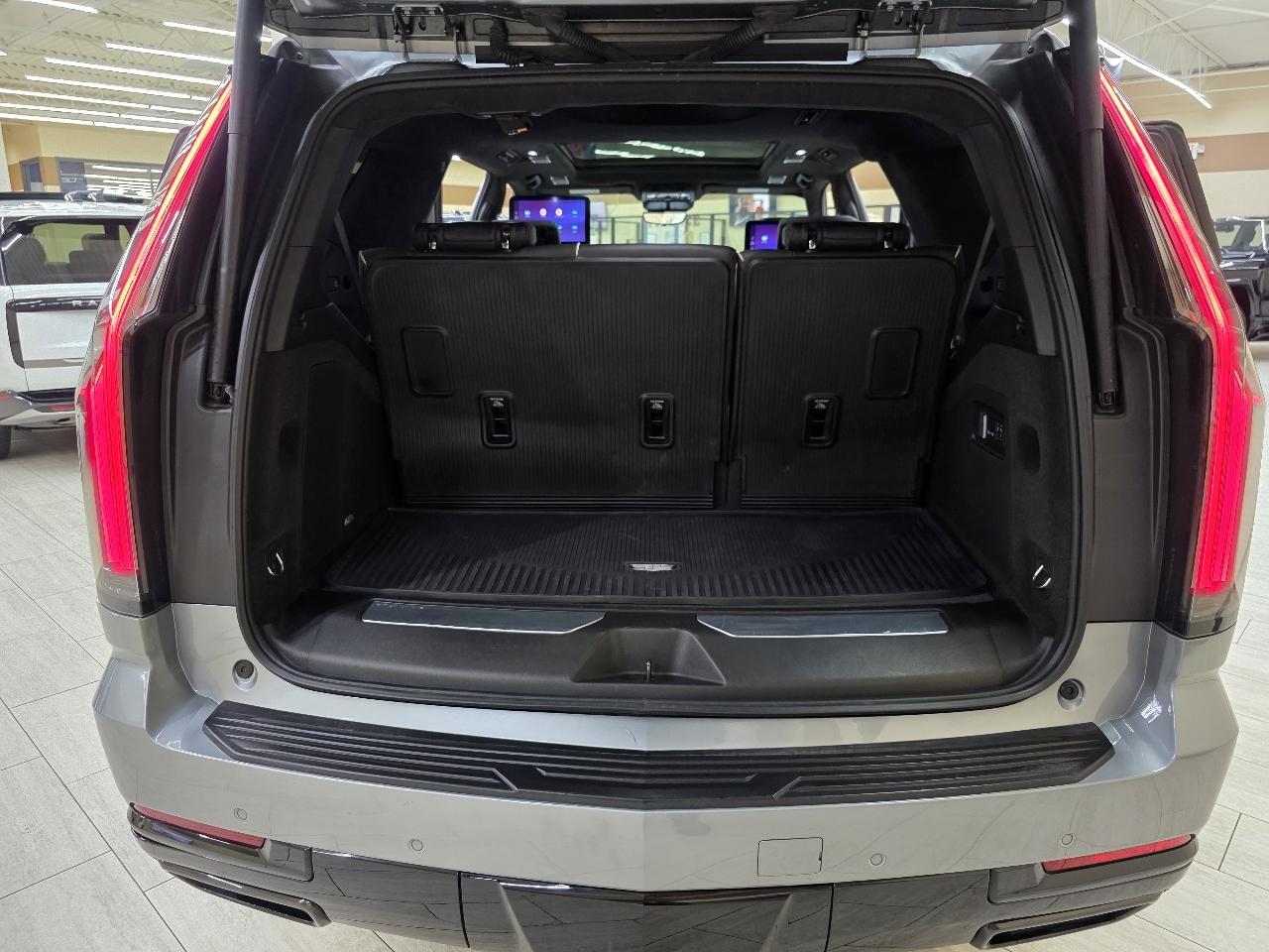 Cadillac Escalade Sport Platinum AWD 2025