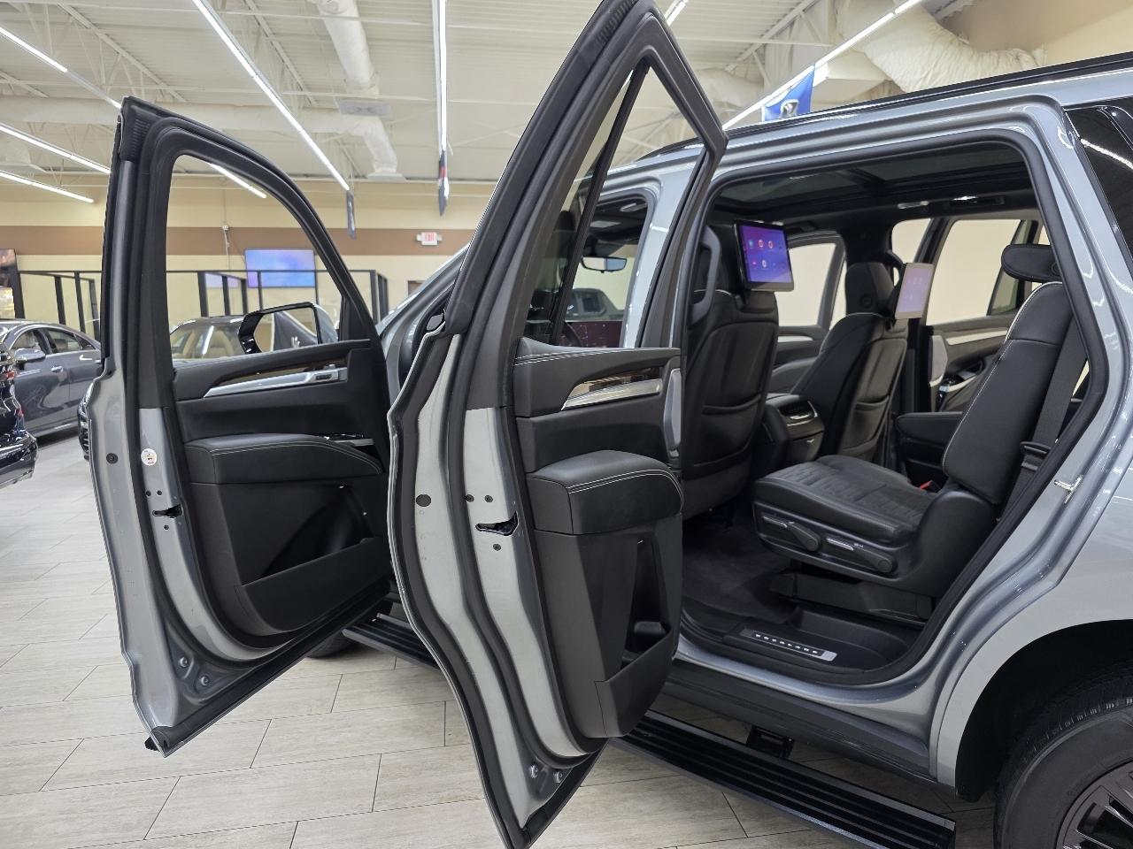 Cadillac Escalade Sport Platinum AWD 2025