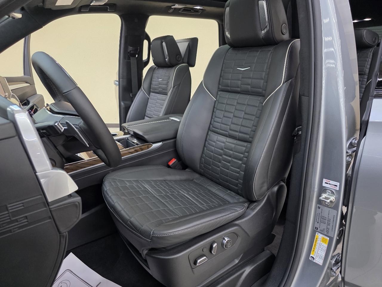 Cadillac Escalade Sport Platinum AWD 2025