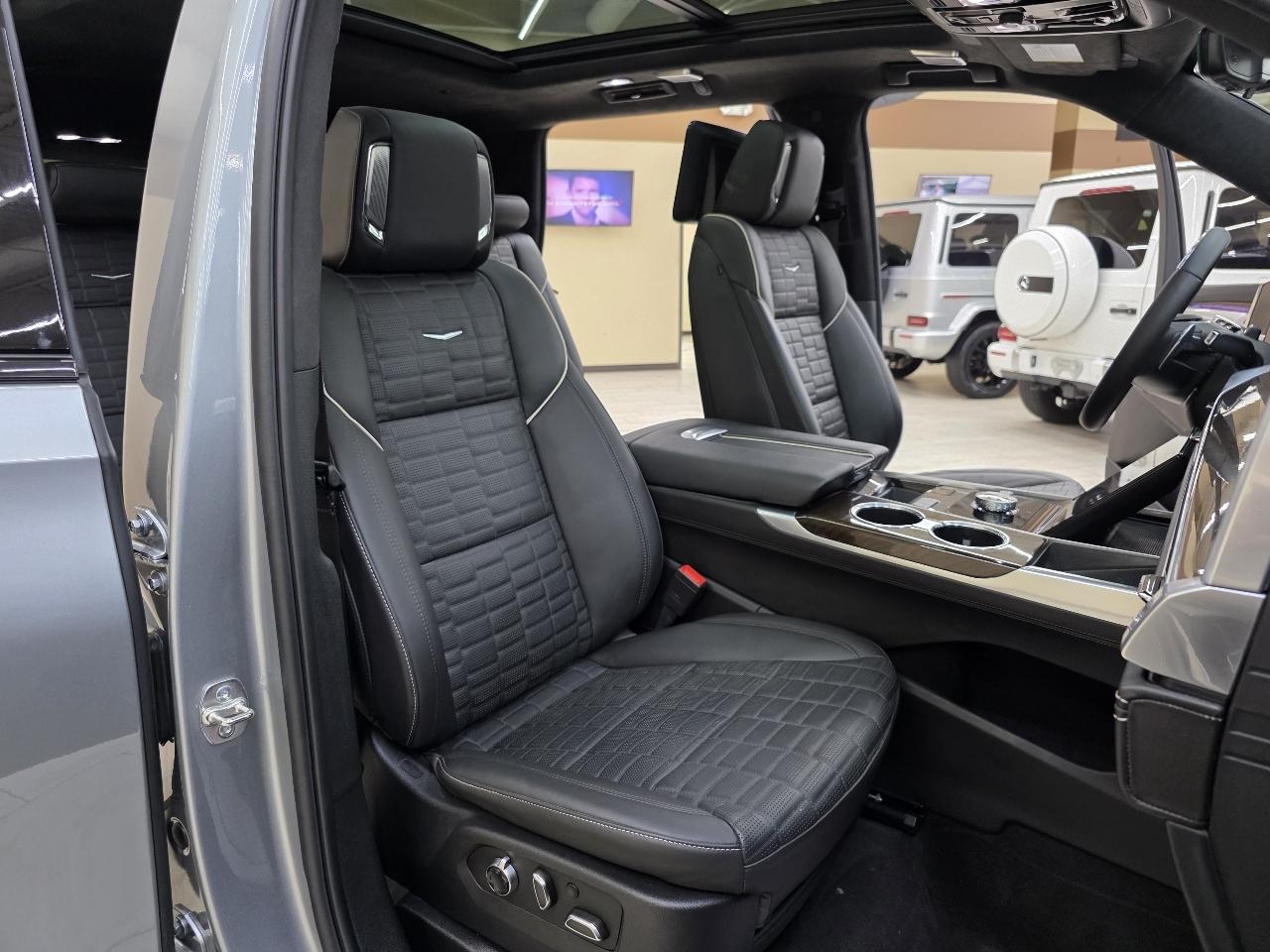 Cadillac Escalade Sport Platinum AWD 2025