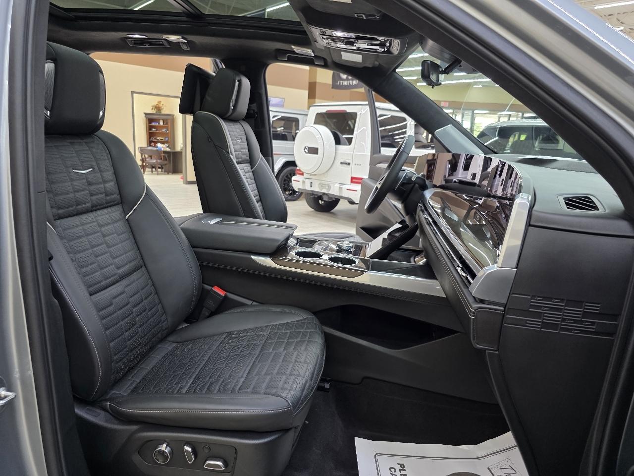 Cadillac Escalade Sport Platinum AWD 2025