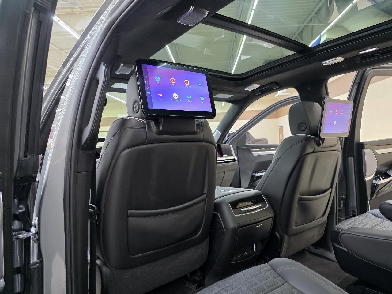 Cadillac Escalade Sport Platinum AWD 2025