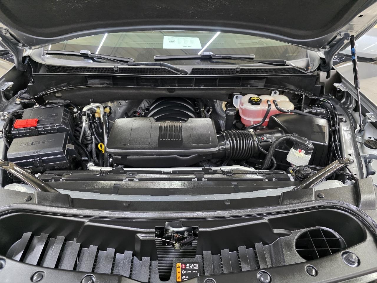 Cadillac Escalade Sport Platinum AWD 2025