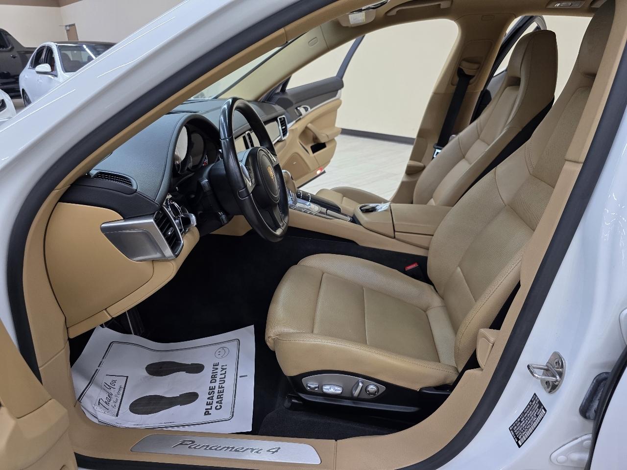 Porsche Panamera 4 2015