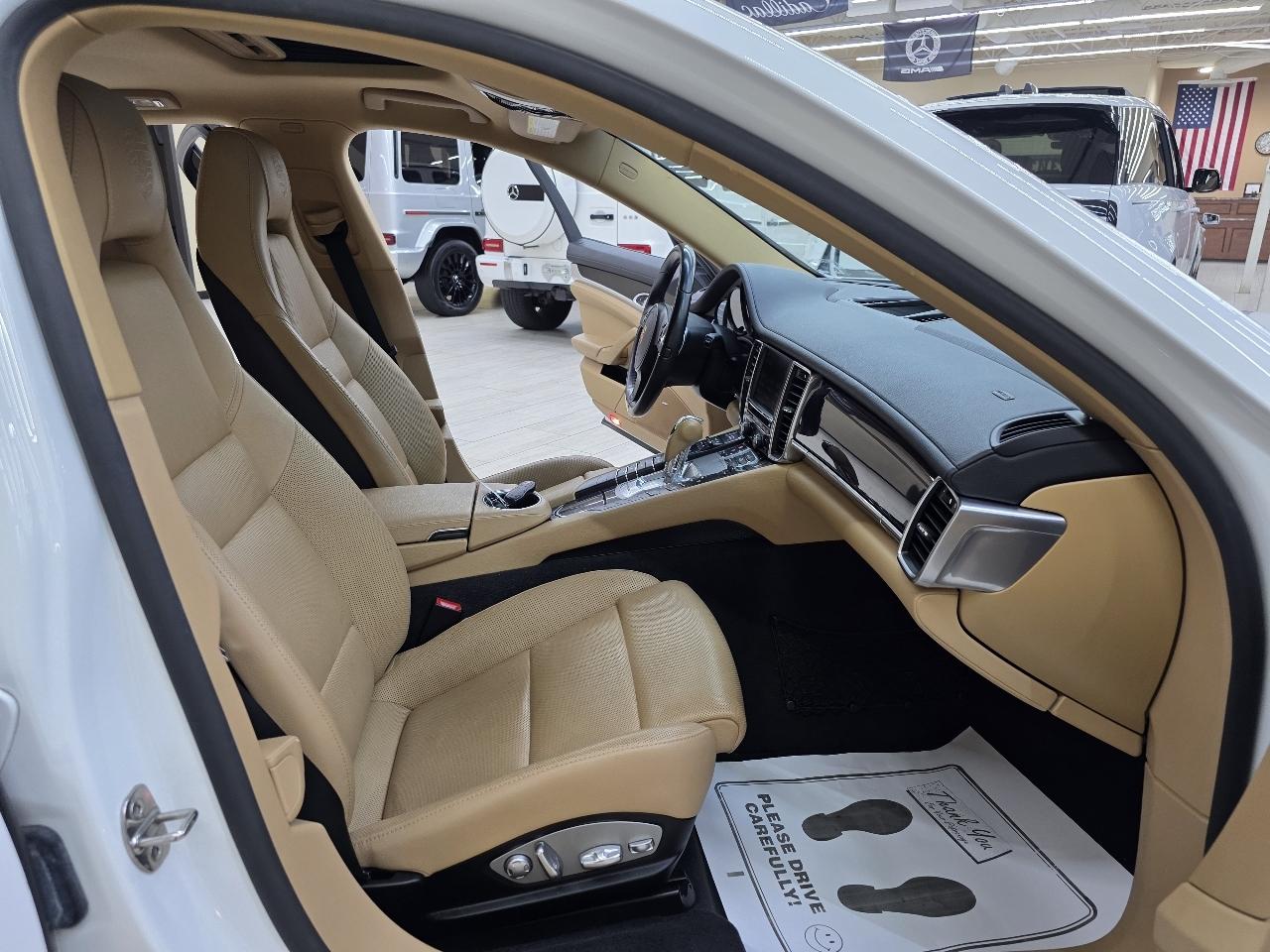 Porsche Panamera 4 2015