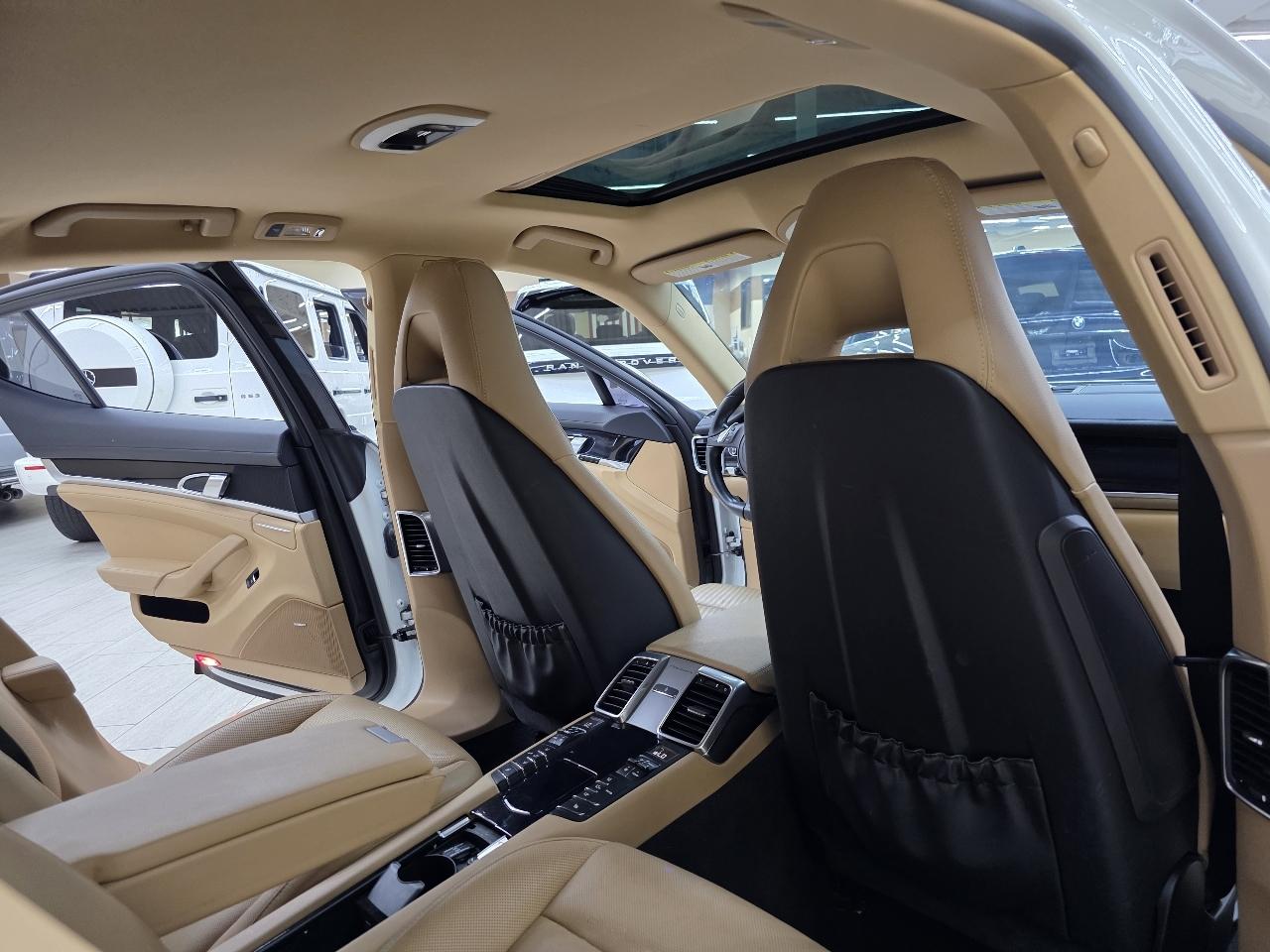 Porsche Panamera 4 2015