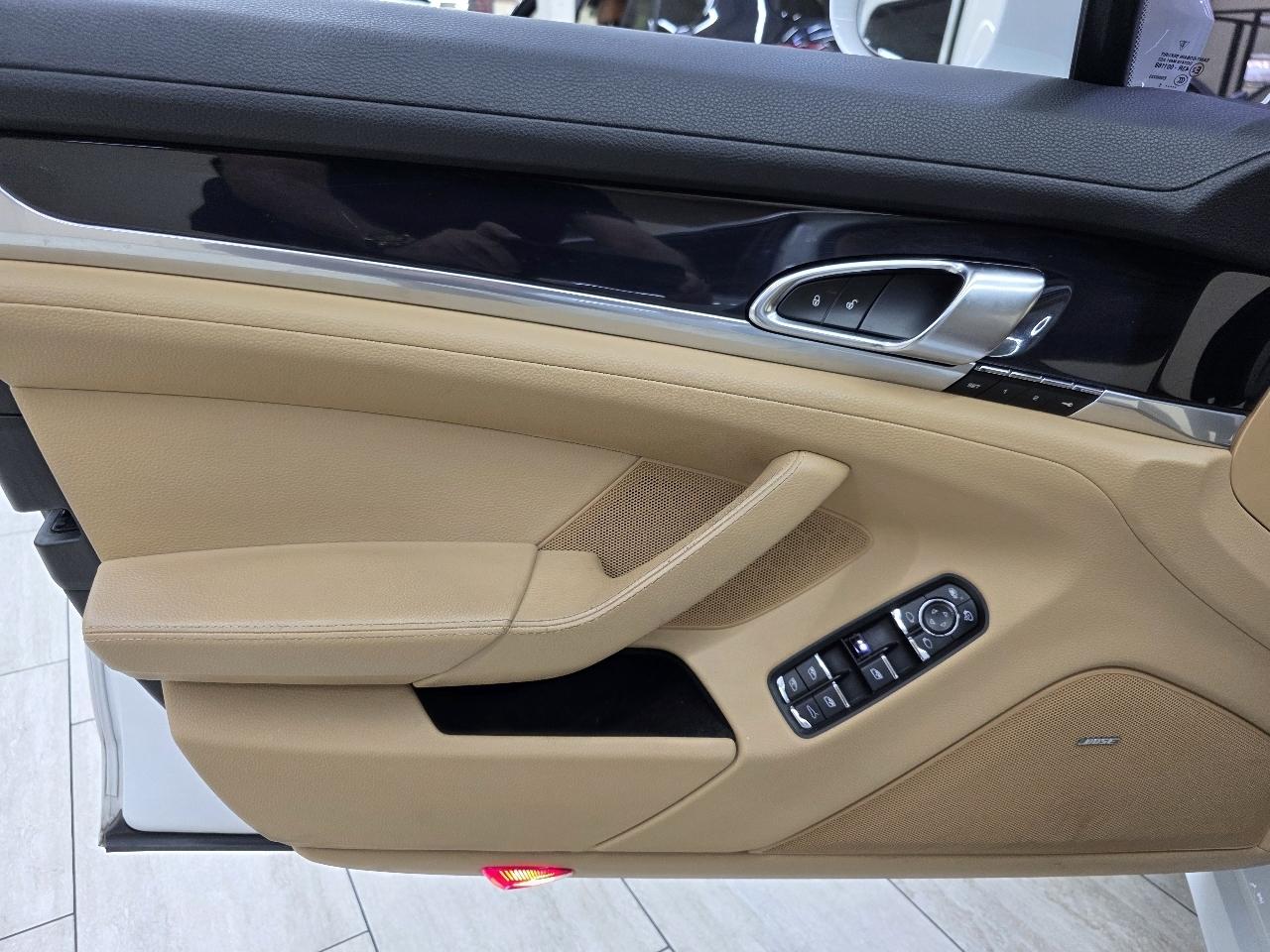 Porsche Panamera 4 2015