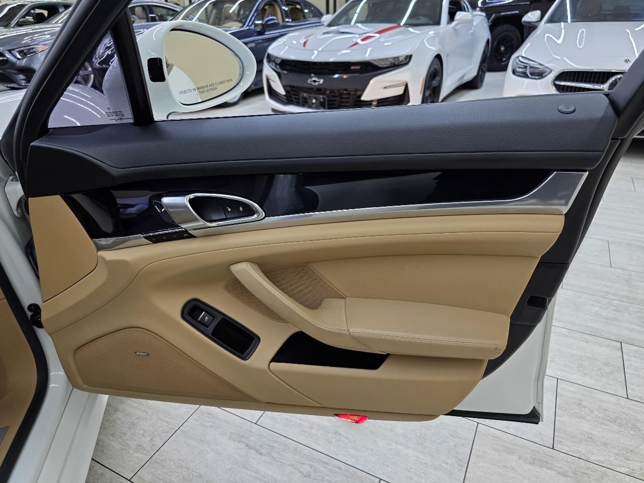 Porsche Panamera 4 2015