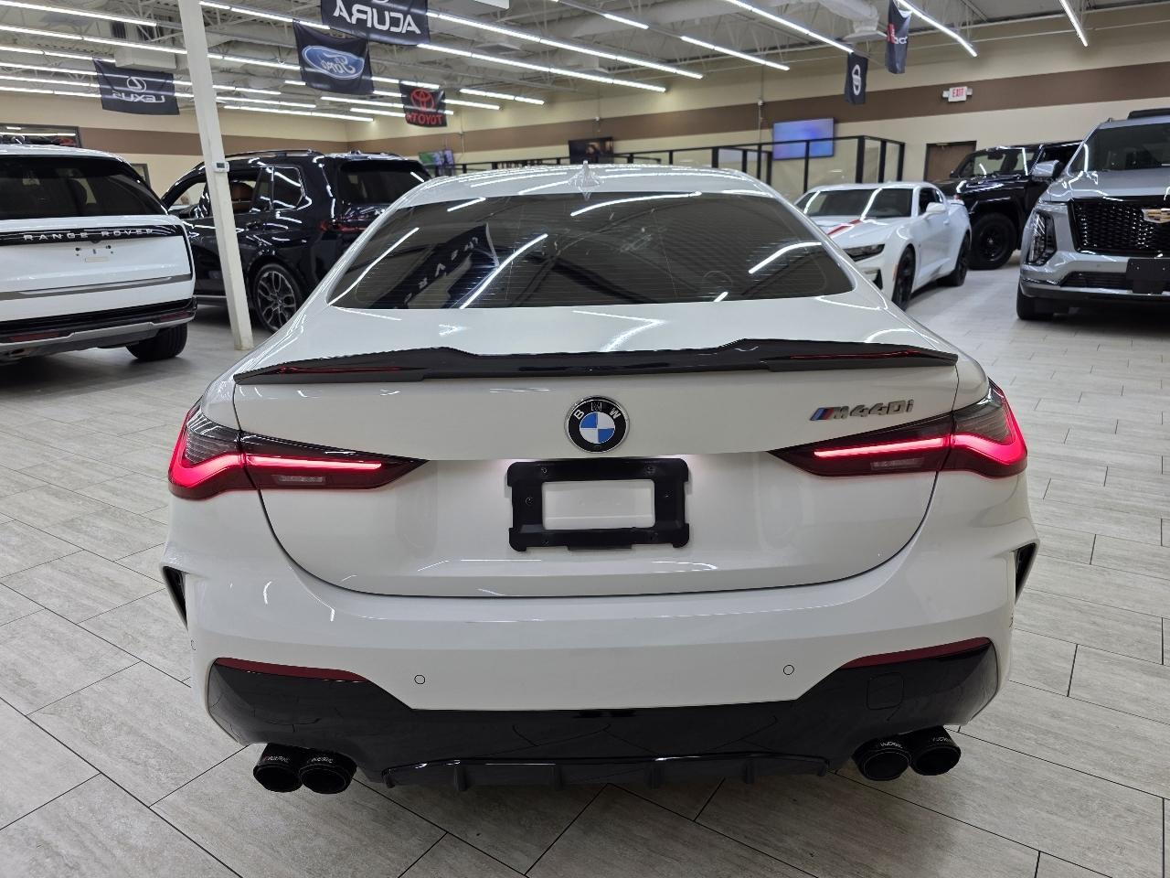 BMW 4-Series M440i Coupe 2023