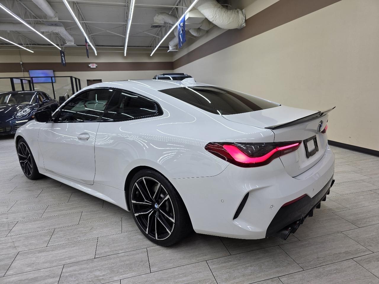 BMW 4-Series M440i Coupe 2023