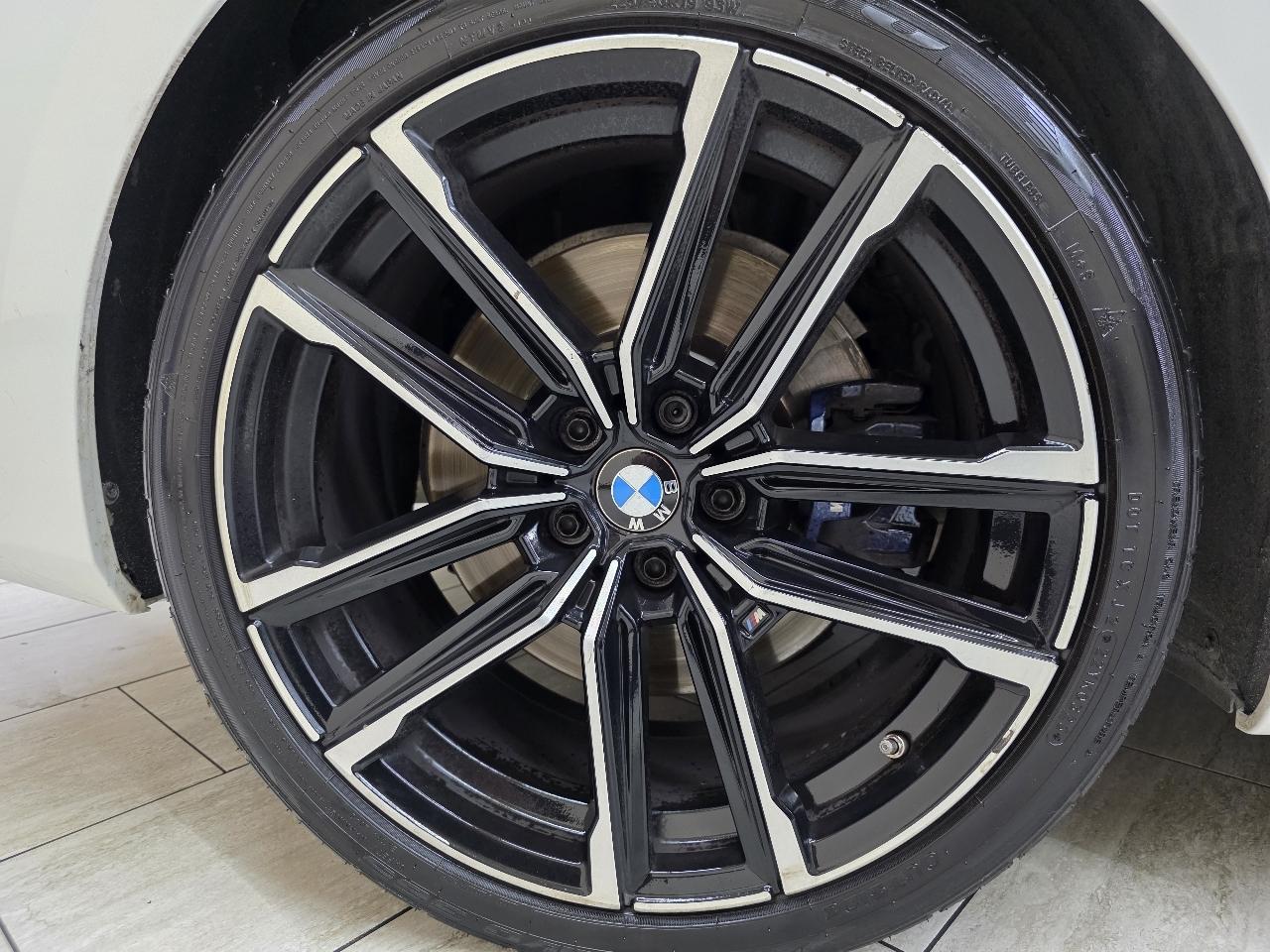 BMW 4-Series M440i Coupe 2023