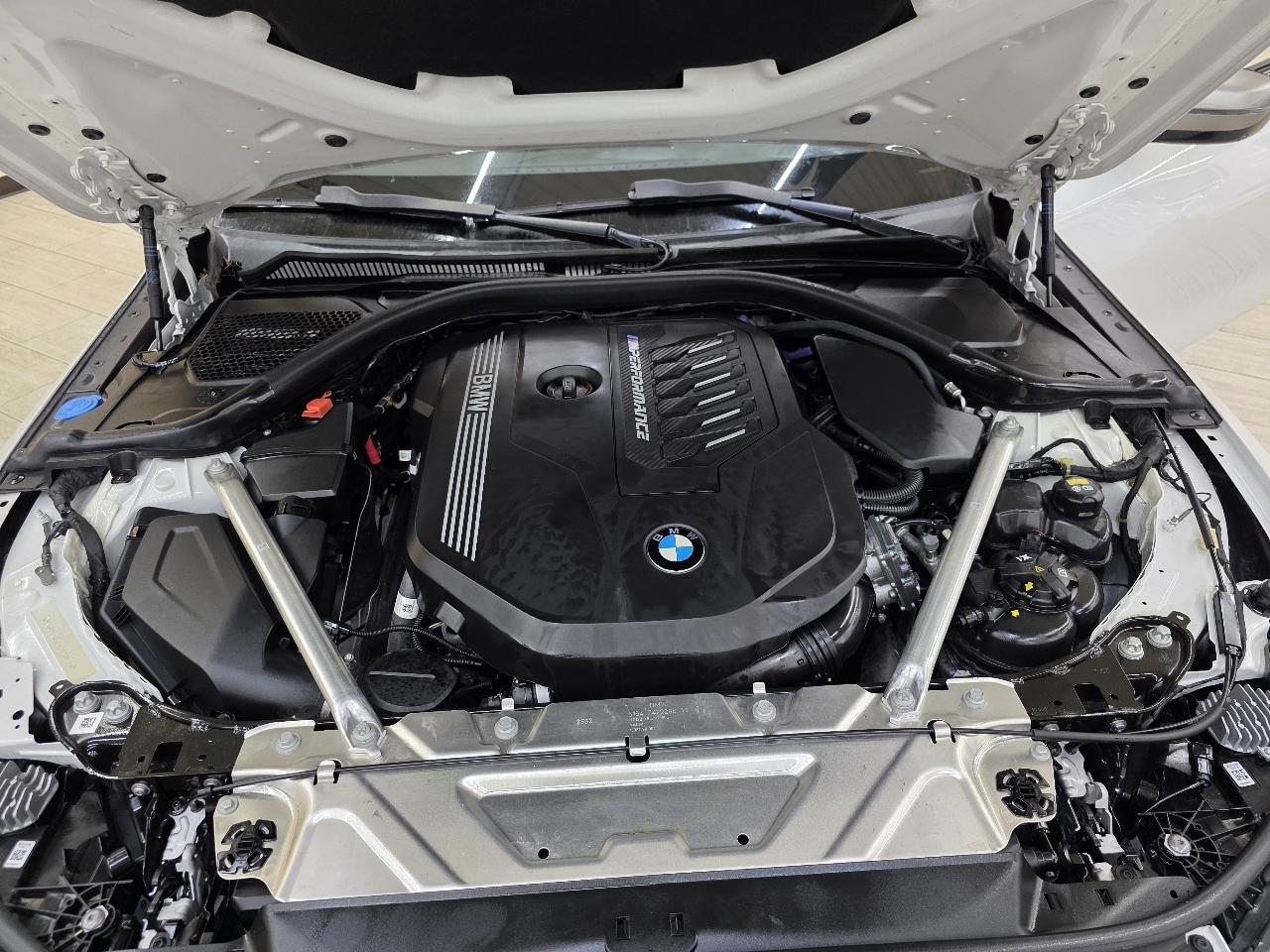 BMW 4-Series M440i Coupe 2023