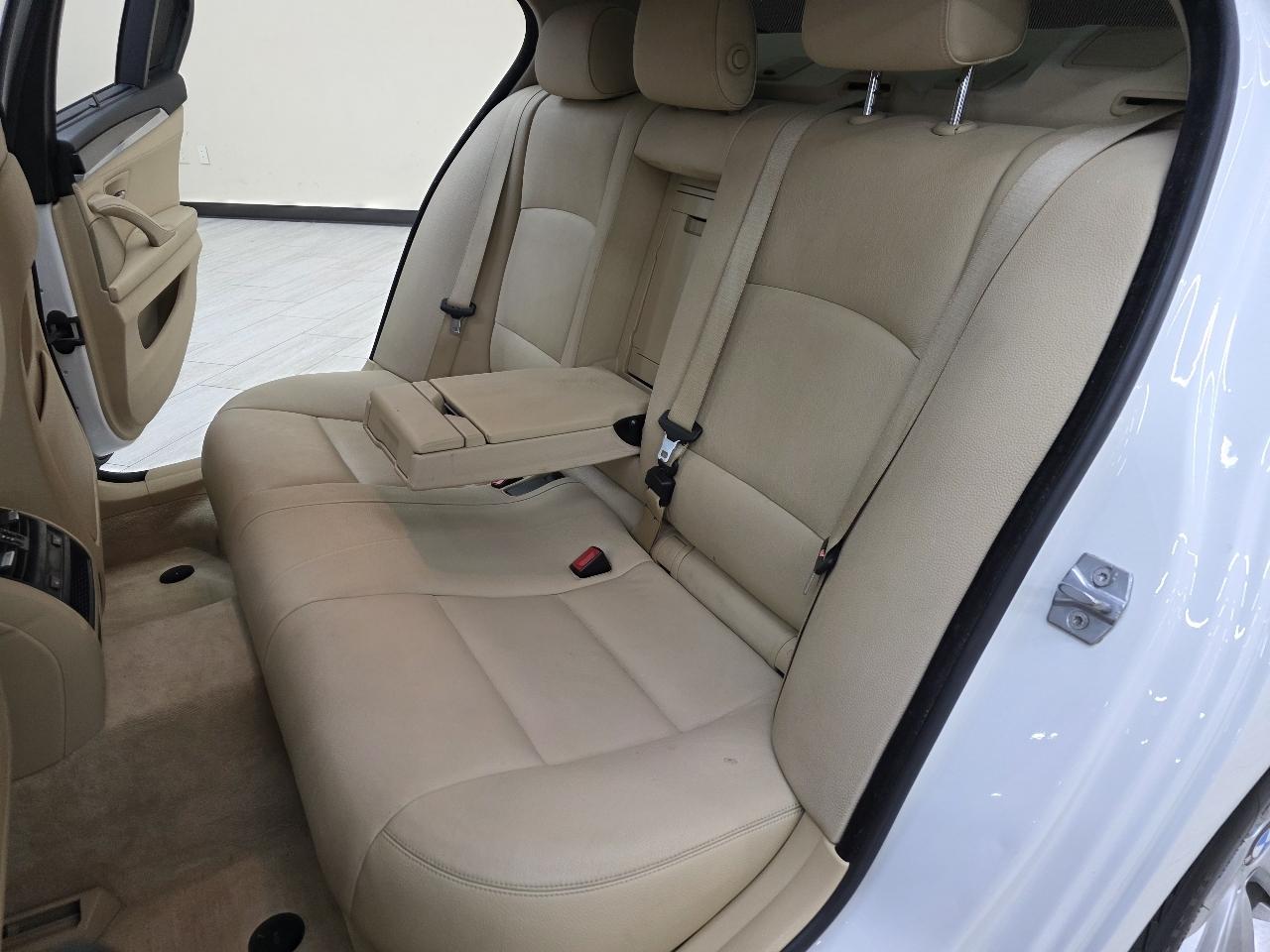 BMW 5-Series 535i 2014