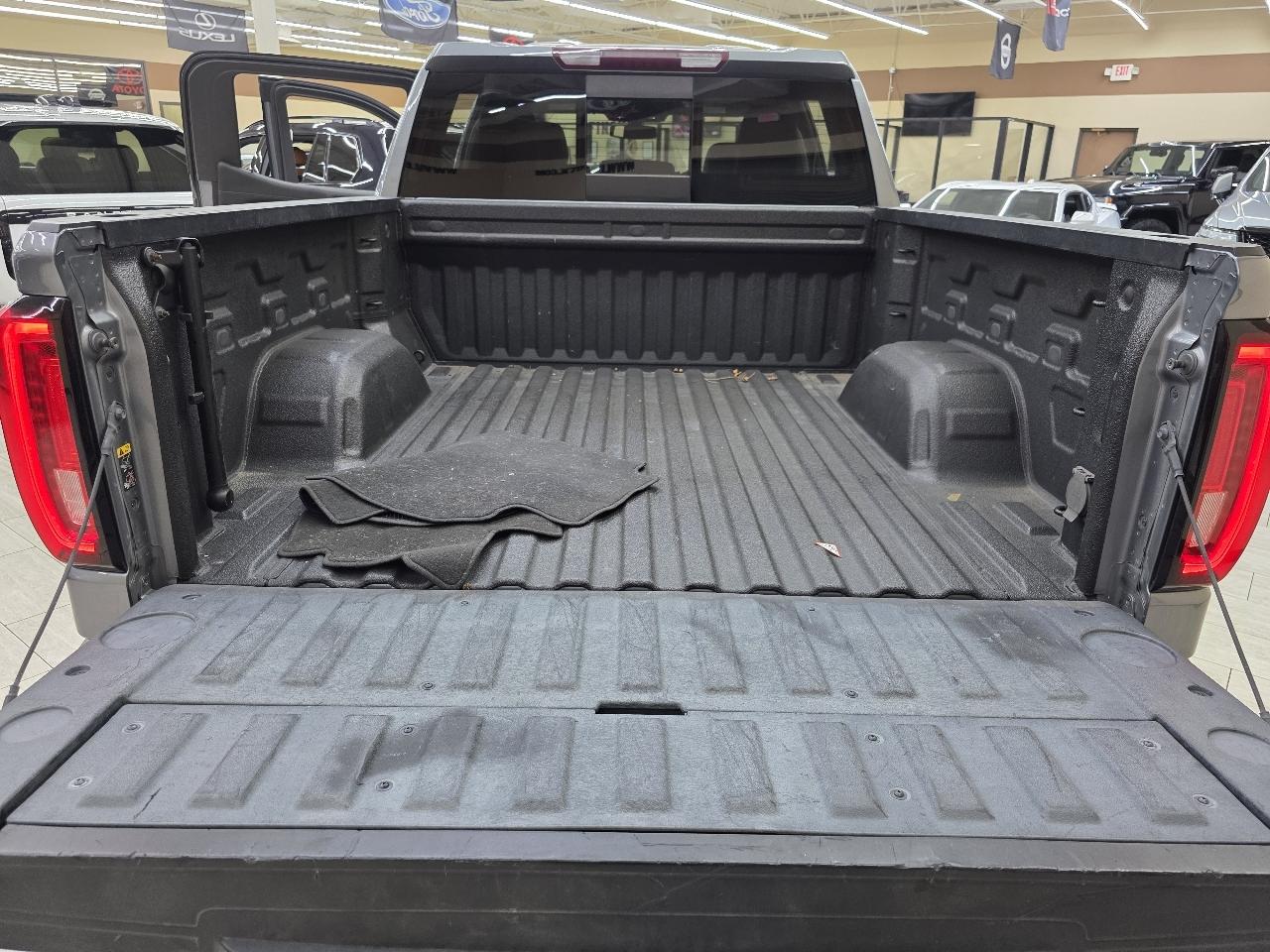 GMC Sierra 1500 SLT Crew Cab Short Box 4WD 2021