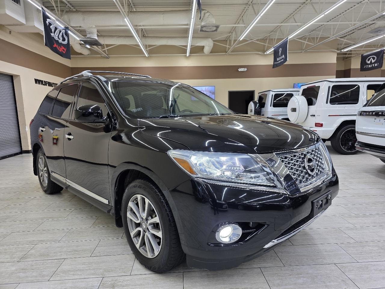 Nissan Pathfinder SL 2WD 2014