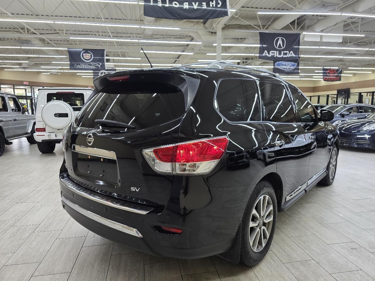Nissan Pathfinder SL 2WD 2014