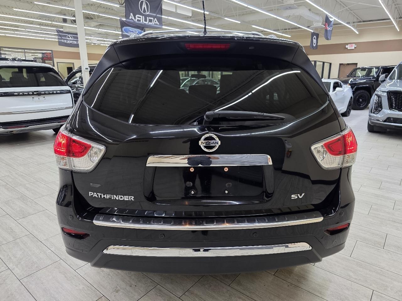 Nissan Pathfinder SL 2WD 2014