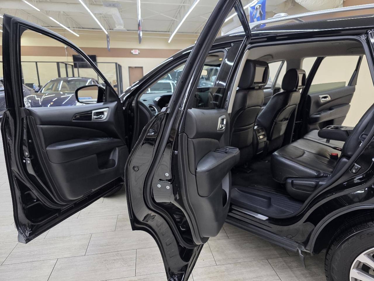 Nissan Pathfinder SL 2WD 2014